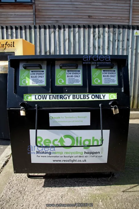 : Recycling container : Recycling container