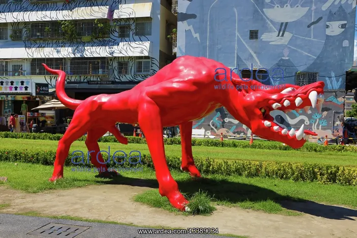 : Red Dog Sculpture at the Pier 2 Art Center, Kaohsiung, Taiwa : Red Dog Sculpture at the Pier 2 Art Center, Kaohsiung, Taiwa