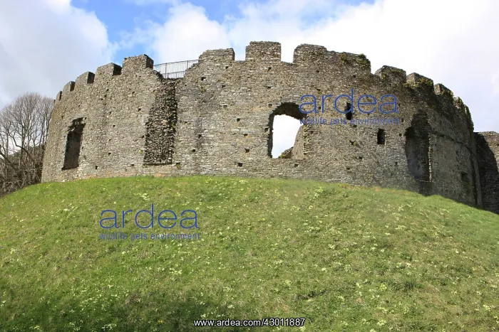 : Restormel Castle the 13th century circular keep : Restormel Castle the 13th century circular keep