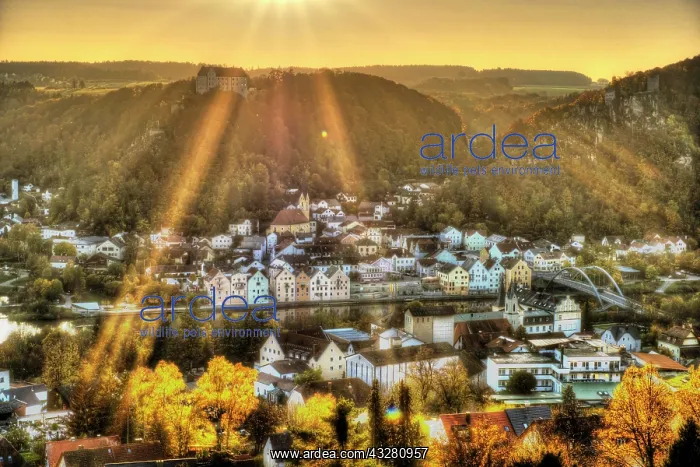 : Riedenburg in the evening light, Altm&, x28b3486c; : Riedenburg in the evening light, Altm&, x28b3486c;