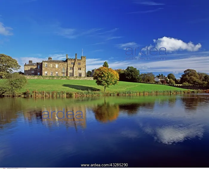 : Ripley Castle, North Yorkshire, England : Ripley Castle, North Yorkshire, England