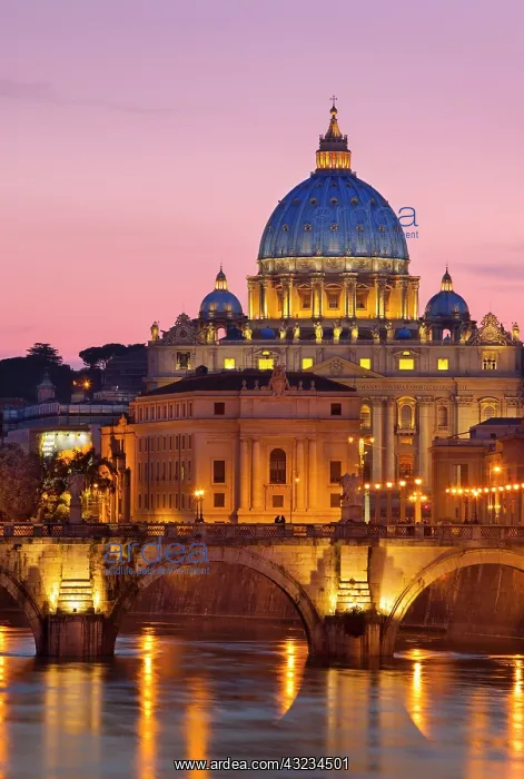  : River Tiber, Ponte Sant Angelo and St. Peter's