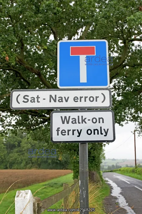 : Road sign Sat-Nav error directing traffic down : Road sign Sat-Nav error directing traffic down