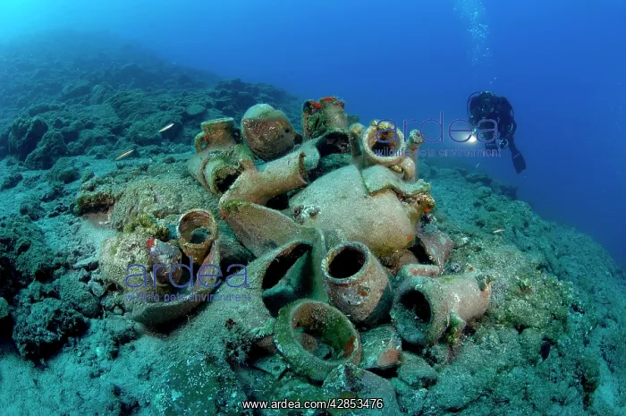 : Roman wine Amphora at Le Dramont, France, Mediterranean : Roman wine Amphora at Le Dramont, France, Mediterranean