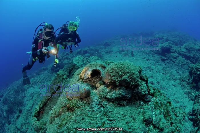 : Roman wine Amphora at Le Dramont, France, Mediterranean : Roman wine Amphora at Le Dramont, France, Mediterranean
