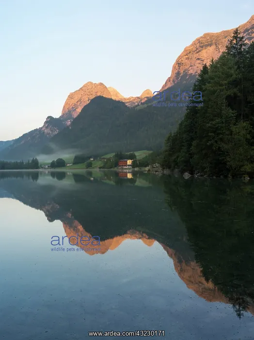 : The romantic lake Hintersee, sunrise with : The romantic lake Hintersee, sunrise with