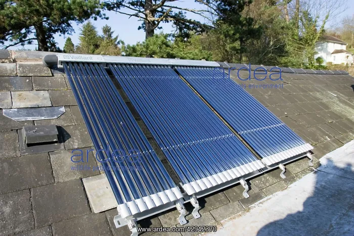 : Roof mounted Vaillant aurotherm evacuated tube : Roof mounted Vaillant aurotherm evacuated tube