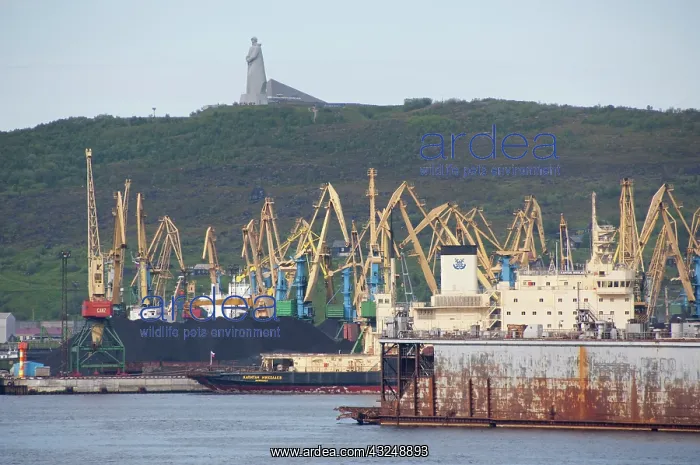 : Russia, Murmansk. Shipping & port area loading : Russia, Murmansk. Shipping & port area loading