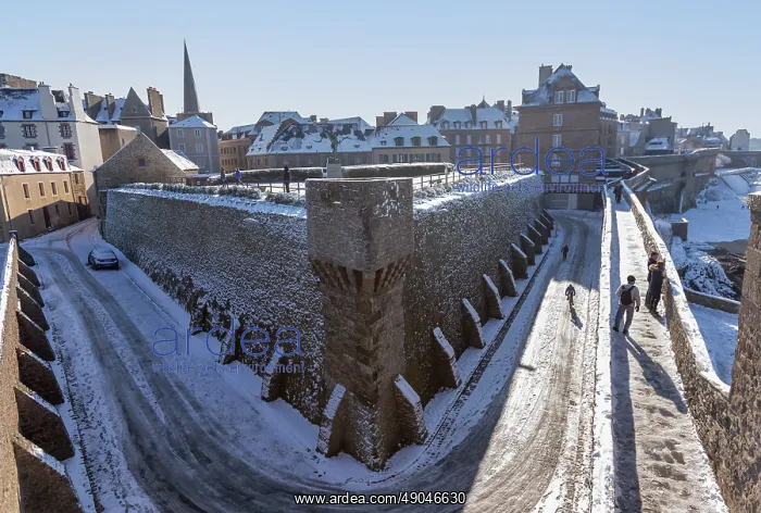 : SAINT MALO : SAINT MALO