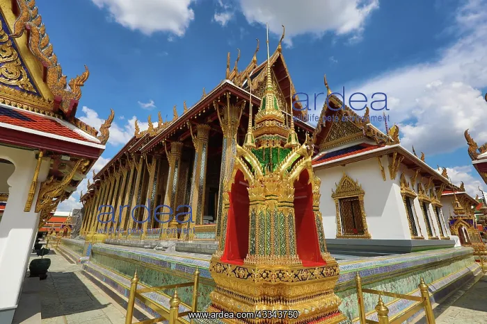 : Sala at Wat Phra Kaew, in front of the Temple of : Sala at Wat Phra Kaew, in front of the Temple of