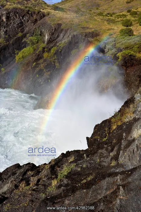 : Salto Grande - double rainbow created by the spray : Salto Grande - double rainbow created by the spray