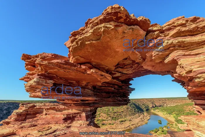 : Sandstone arch above the gorges of the Murchison : Sandstone arch above the gorges of the Murchison