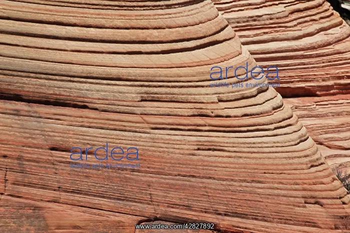 : Sandstone Formations Showing Layers : Sandstone Formations Showing Layers