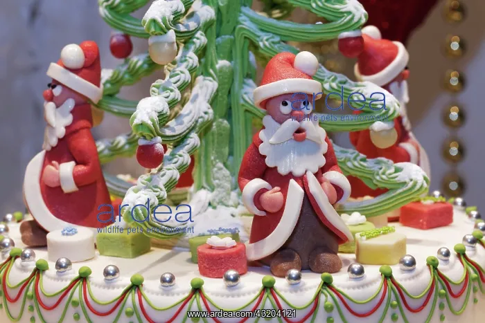 : Santa Claus figures made of marzipan, decoration : Santa Claus figures made of marzipan, decoration