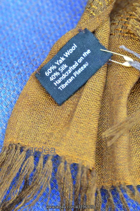 : Scarfs of silk and yak whool by Norlha : Scarfs of silk and yak whool by Norlha