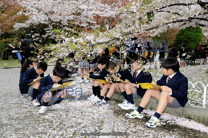 : School children wearing the uniform of an elite : School children wearing the uniform of an elite