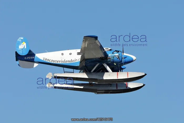 : Seaplane. Knight Inlet - Glendale Cove - British : Seaplane. Knight Inlet - Glendale Cove - British