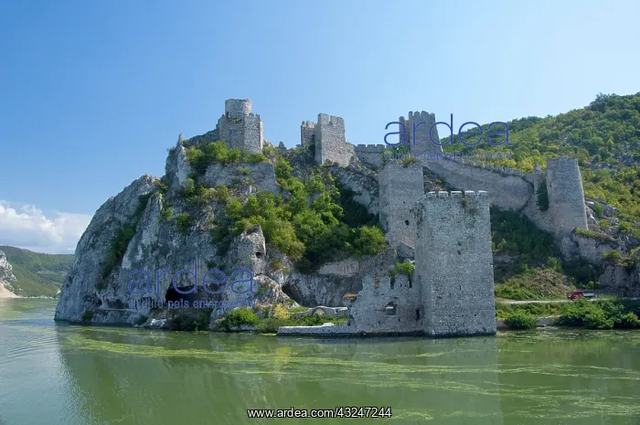 : Serbia, Danube River between Smederevo & : Serbia, Danube River between Smederevo &