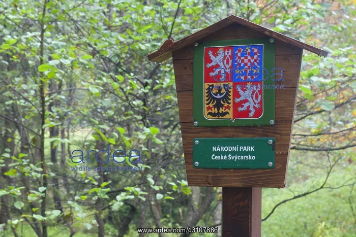 : Sign of the national park at Kamnitz Gorge - Bohemian : Sign of the national park at Kamnitz Gorge - Bohemian