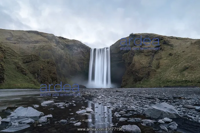 : Skogafoss in all its splendour : Skogafoss in all its splendour