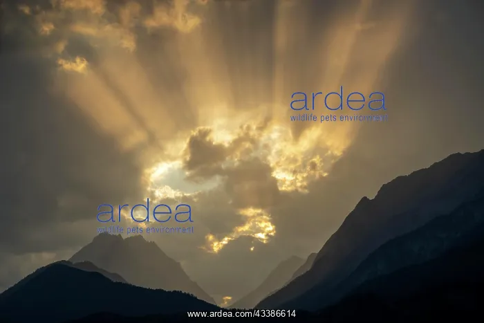 : Small and Large Beggar's Throw at sunset, Karwendel M : Small and Large Beggar's Throw at sunset, Karwendel M