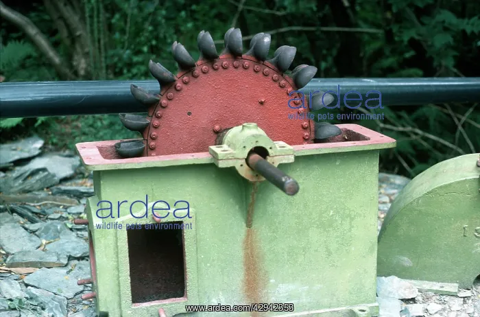 : Small Pelton wheel hydro turbine NCAT : Small Pelton wheel hydro turbine NCAT