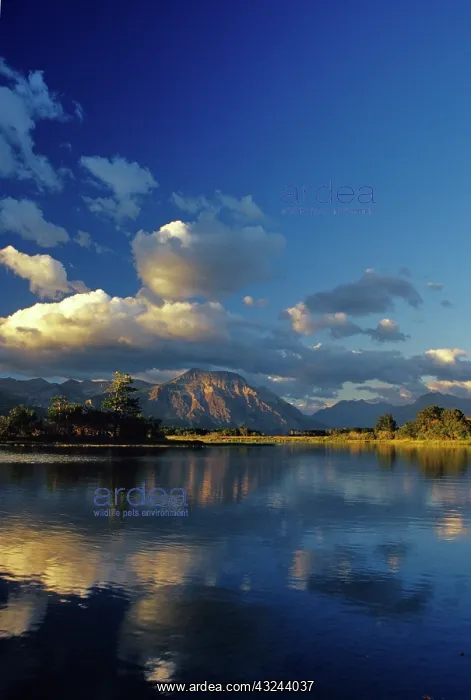 : Sofa Mountain reflects into Maskinonge Lake : Sofa Mountain reflects into Maskinonge Lake