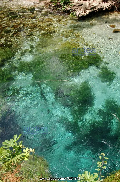 : Source Blue Eye. Saranda, Albania : Source Blue Eye. Saranda, Albania