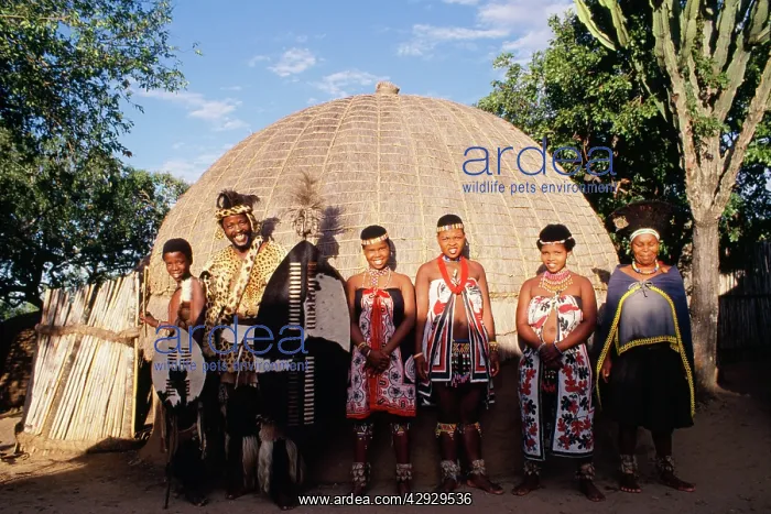  : South Africa - Zulu family group