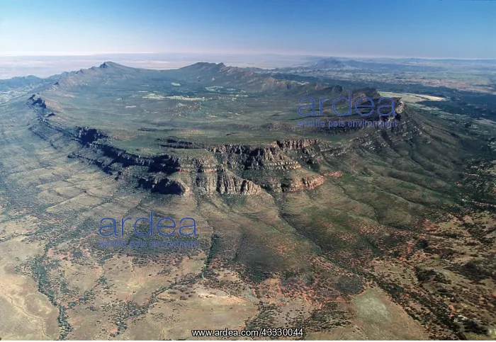 : South Australia - Wilpena Pound a natural bowl : South Australia - Wilpena Pound a natural bowl