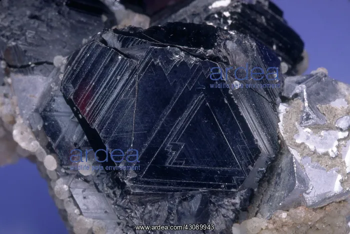 : Sphalerite : Sphalerite