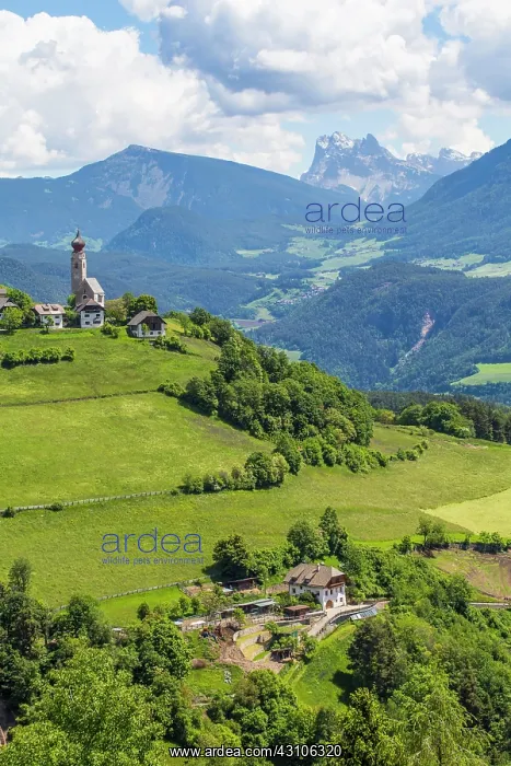 : St. Nicholas Church, Mittelberg, Ritten, South Tyrol : St. Nicholas Church, Mittelberg, Ritten, South Tyrol