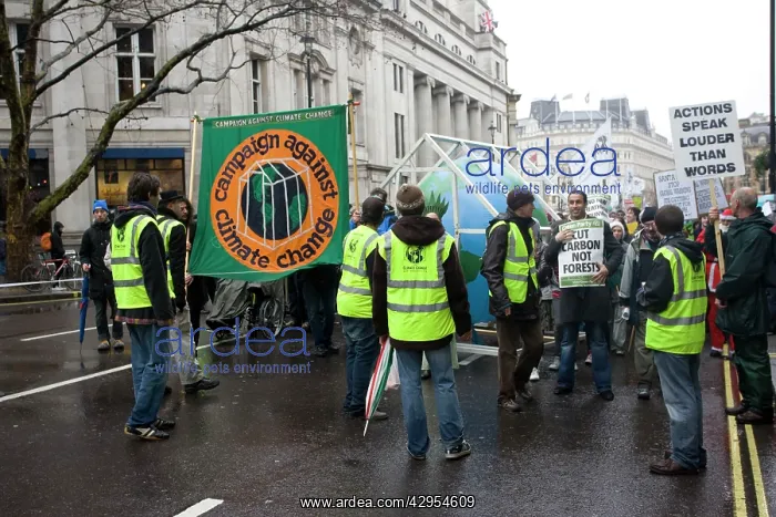 : Start of Campaign Against Climate Change March banners : Start of Campaign Against Climate Change March banners