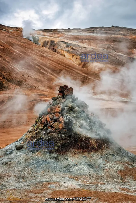 : Steaming fumarole, Solfatar in front of ridge Namafjall : Steaming fumarole, Solfatar in front of ridge Namafjall
