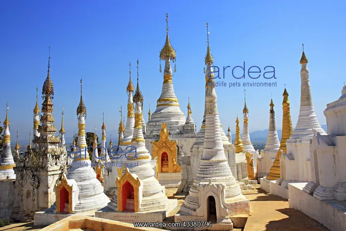 : Stupas, pagodas, temples, near Inle Lake, Myanmar, B : Stupas, pagodas, temples, near Inle Lake, Myanmar, B