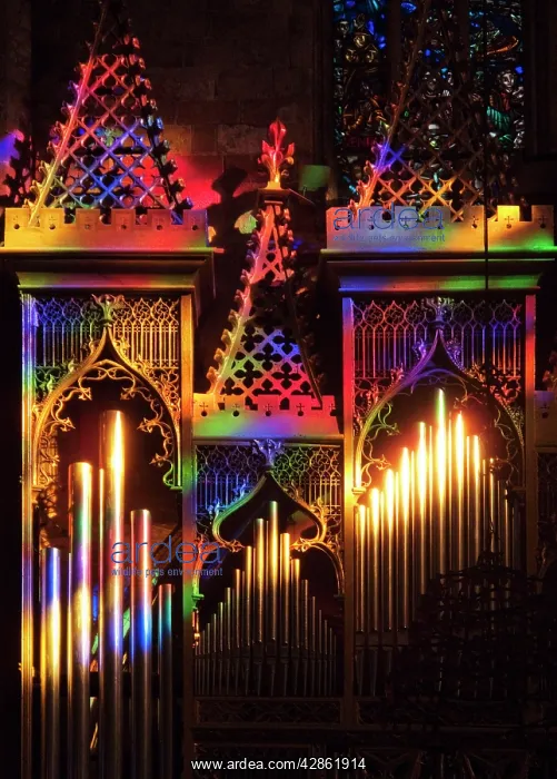 : Sunlight that shines through the stained-glass : Sunlight that shines through the stained-glass