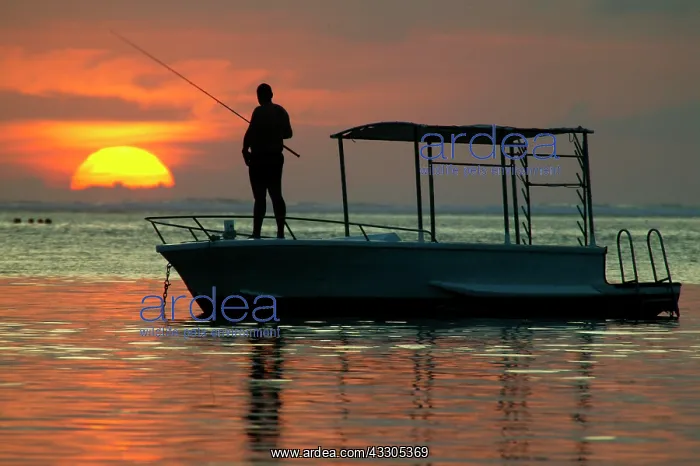 : Sunset, boot, angler, Heritage deluxe hotel, Heritage : Sunset, boot, angler, Heritage deluxe hotel, Heritage