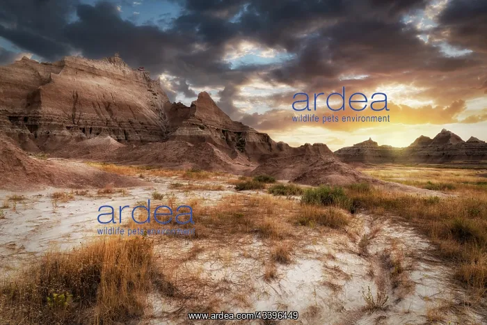  : Sunset in dramatic skies over the hoodoo peaks of