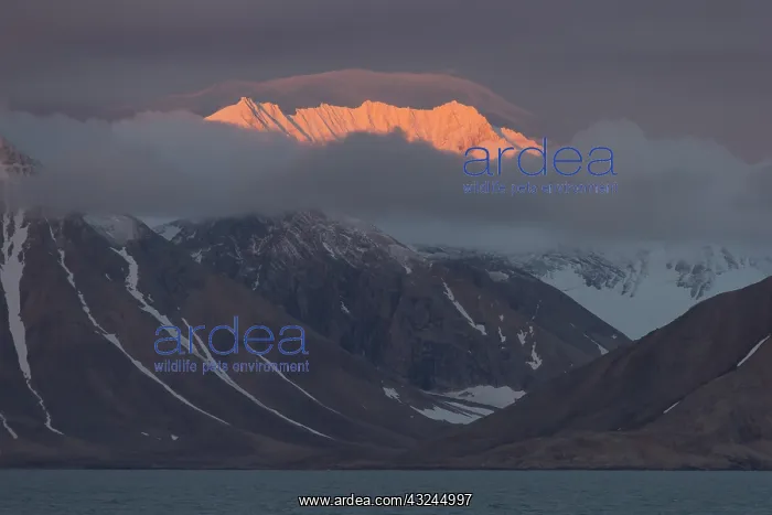  : Sunset at Hornsund - Svalbard - Norway