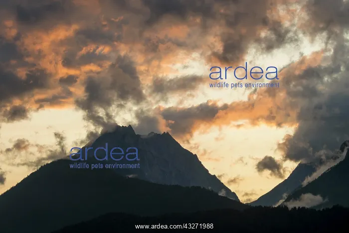 : Sunset over the peaks of the Kleine and Gro&, x7e5; : Sunset over the peaks of the Kleine and Gro&, x7e5;
