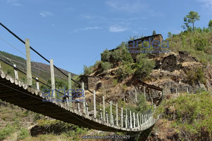 : Suspension Bridge, Foz de Egua, Serra da Estrela : Suspension Bridge, Foz de Egua, Serra da Estrela