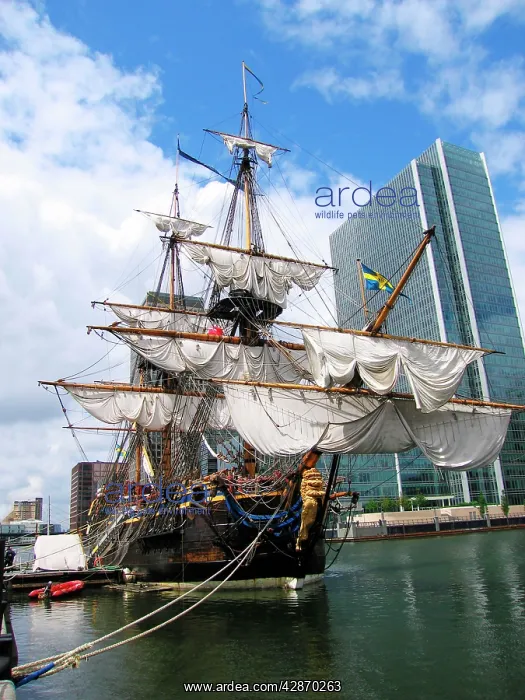 : The Swedish Ship Gotheborg - replica of 1738 East : The Swedish Ship Gotheborg - replica of 1738 East