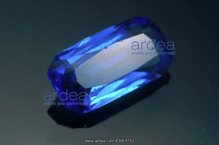 : Synthetic Sapphire : Synthetic Sapphire