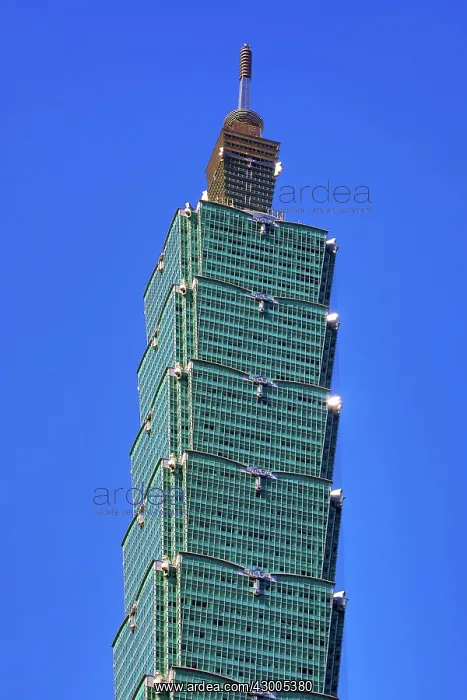 : Taipei 101 skyscraper in Xinyi District, Taipei, Taiwan : Taipei 101 skyscraper in Xinyi District, Taipei, Taiwan