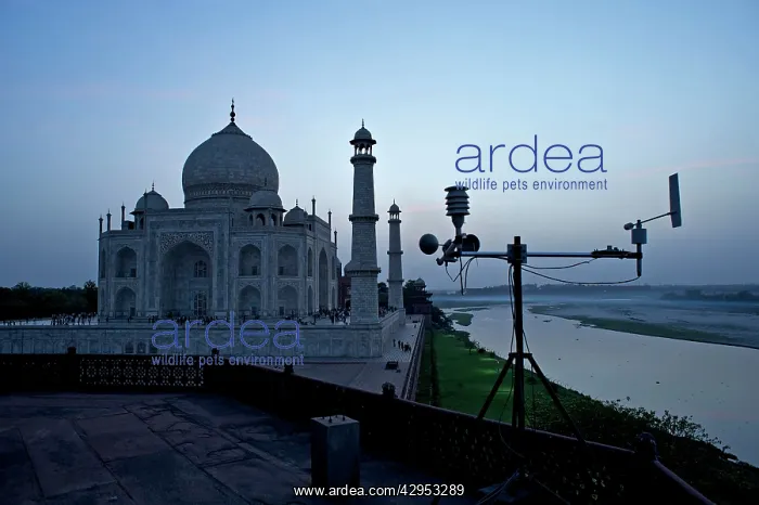 : Taj Mahal with Air pollution monitoring equipment : Taj Mahal with Air pollution monitoring equipment
