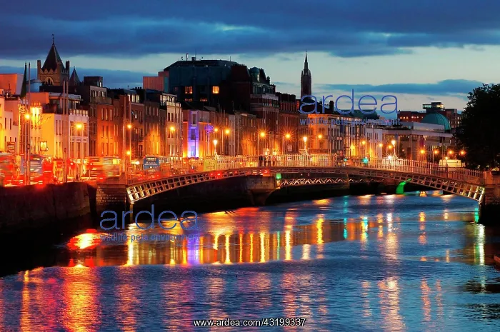 : Temple Bar district on the left side of the Liffey : Temple Bar district on the left side of the Liffey