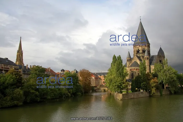 : The Temple Neuf in Metz, France : The Temple Neuf in Metz, France