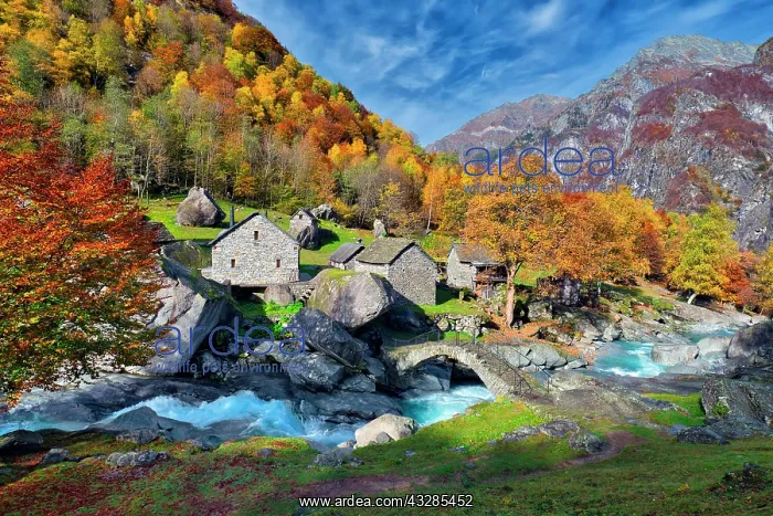 : Ticino stone houses, Puntid, stream Calnegia, Val : Ticino stone houses, Puntid, stream Calnegia, Val