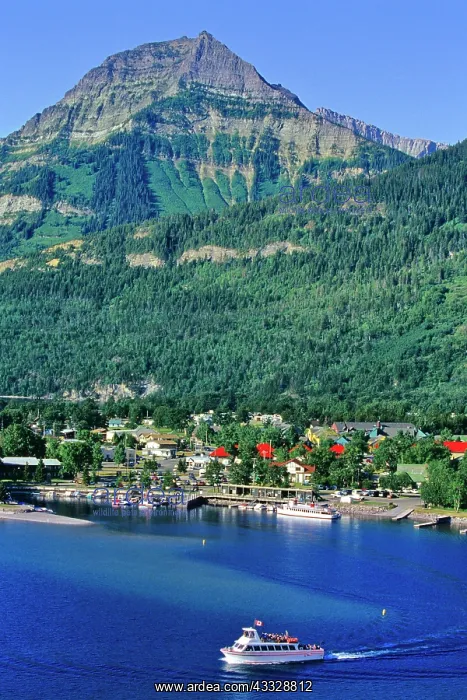  : Tour boat cruising Waterton Lake in Waterton