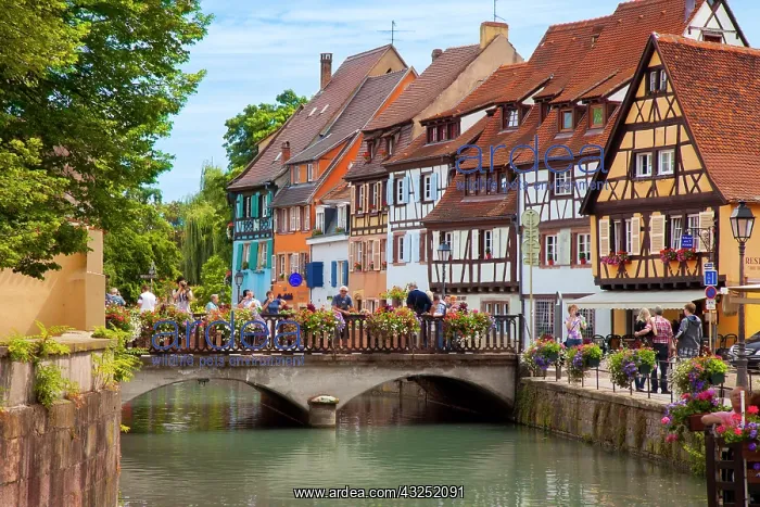: Tourists enjoying the Petite Venise along : Tourists enjoying the Petite Venise along
